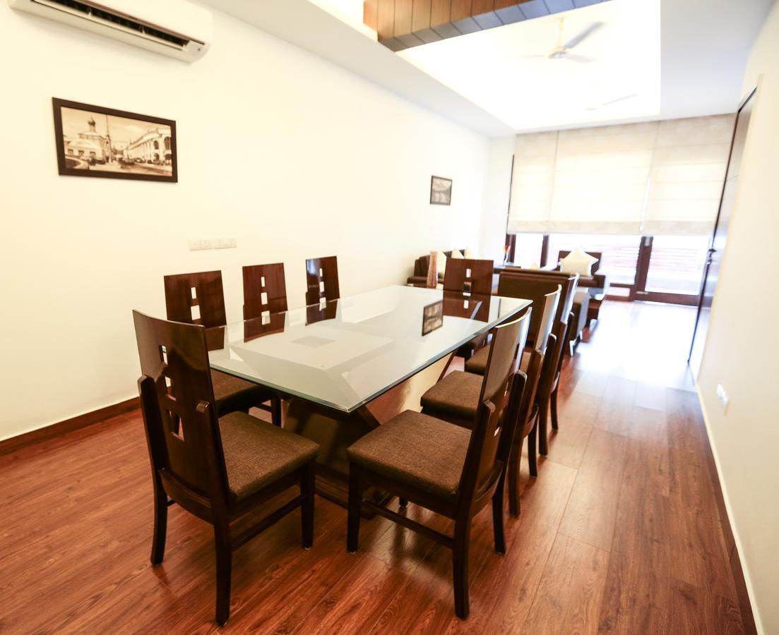 Css Abode Hotel Noida Exterior photo