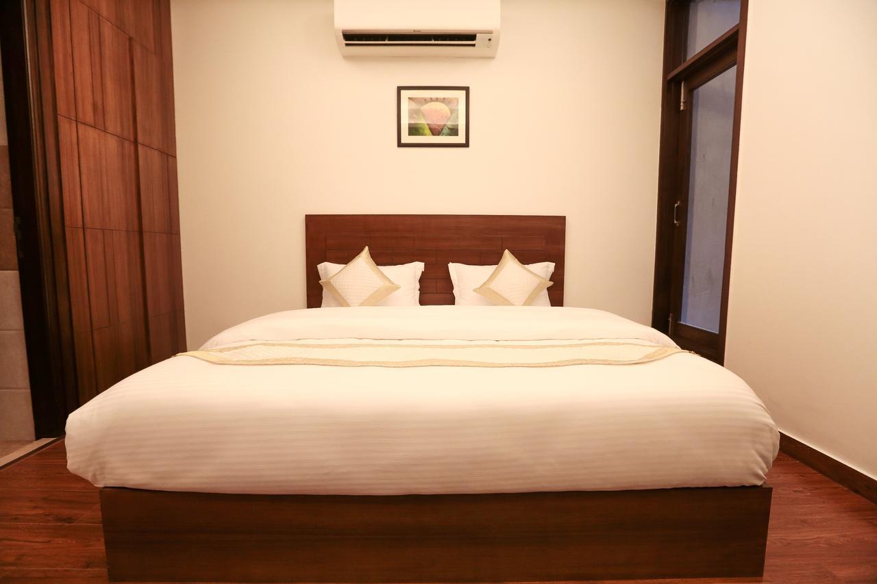 Css Abode Hotel Noida Exterior photo