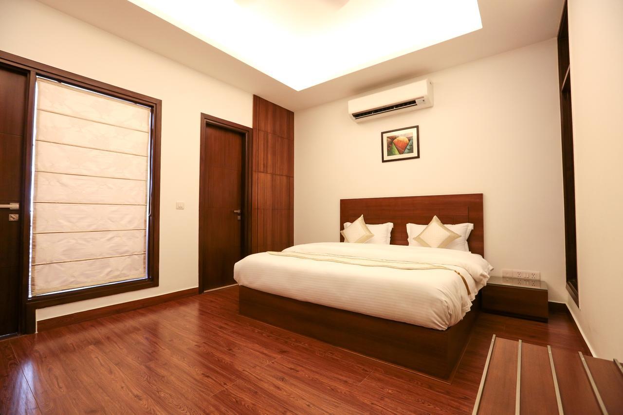 Css Abode Hotel Noida Exterior photo