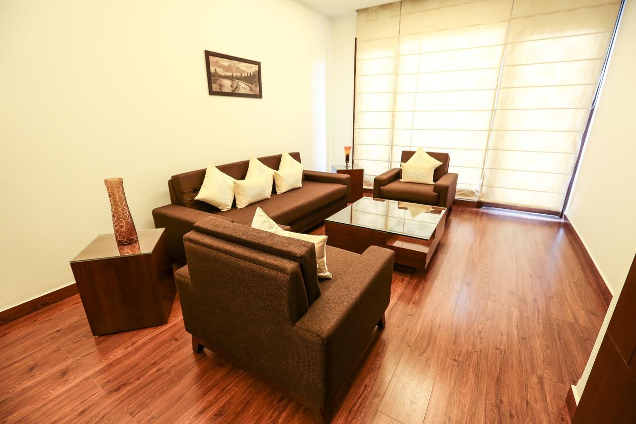 Css Abode Hotel Noida Exterior photo